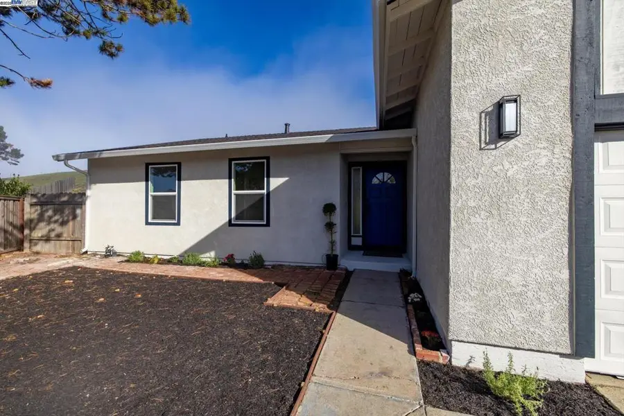 109 Bellflower Ct, Hercules, CA 94547 - Image #3