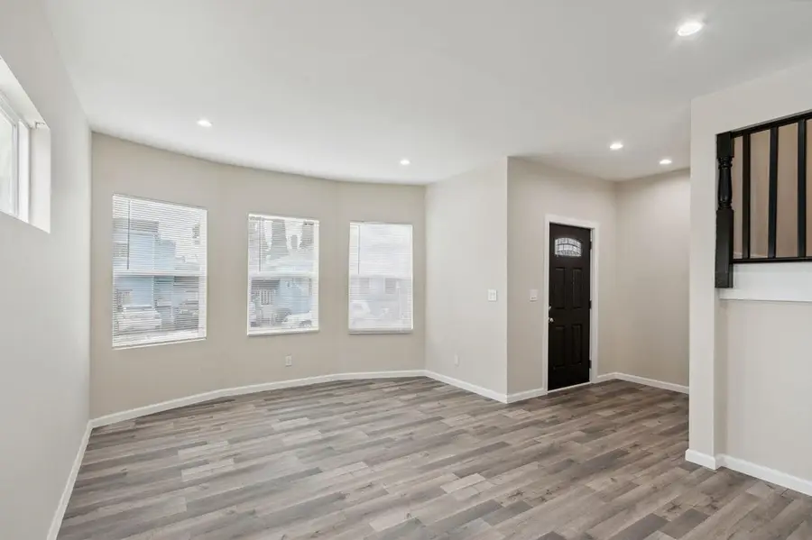 842 E 17th St, Oakland, CA 94606 - #3
