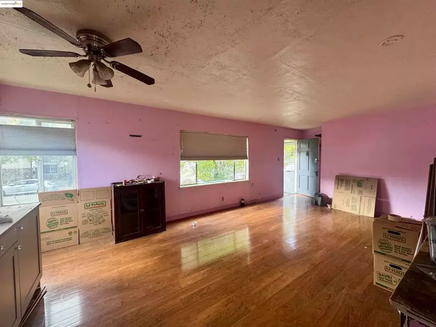112 Laurel St, Vallejo, CA 94591 - Image #2