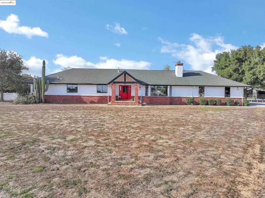 23701 Marsh Creek Rd, Brentwood, CA 94513 - Image #2