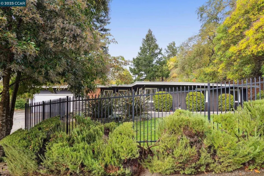 980 Janet Ln, Lafayette, CA 94549 - Image #1