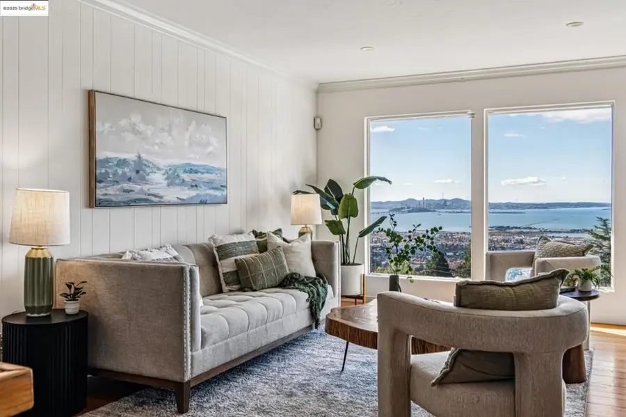 946 Creston Rd, Berkeley, CA 94708 - Image #2