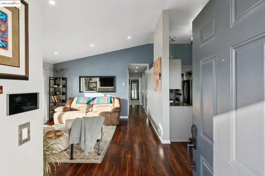 184 Schooner Ct, Richmond, CA 94804 - Image #3