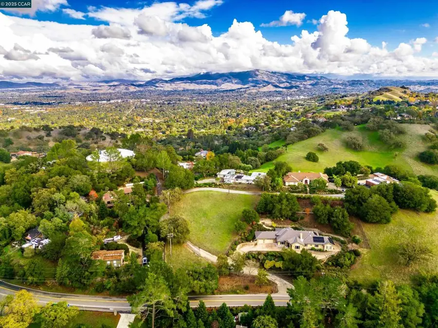 8 Gable Lane, Lafayette, CA 94549 - #3