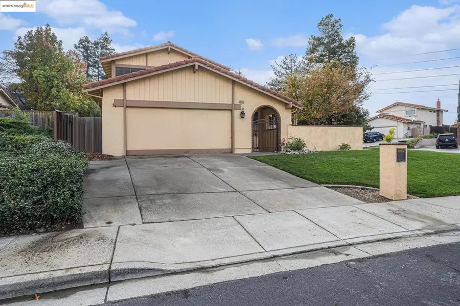 1718 Yellowstone Dr, Antioch, CA 94509 - Image #3