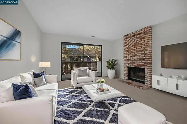 2055 Sierra Rd #82, Concord, CA 94518