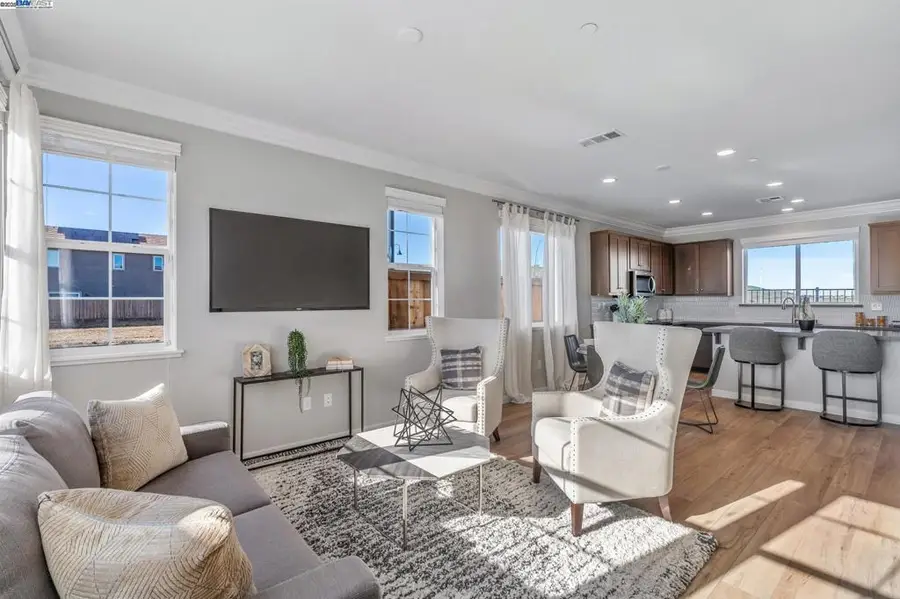 1481 Monument Ln, Fairfield, CA 94533 - Image #3