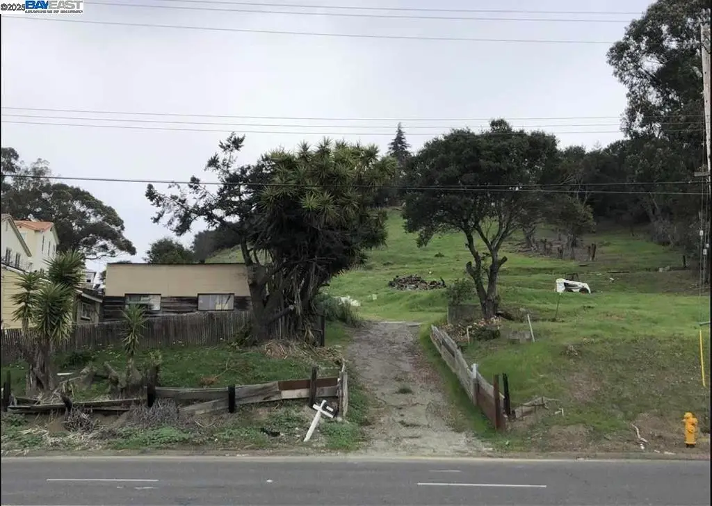 26550 Hayward Blvd, Hayward, CA 94542 - #1