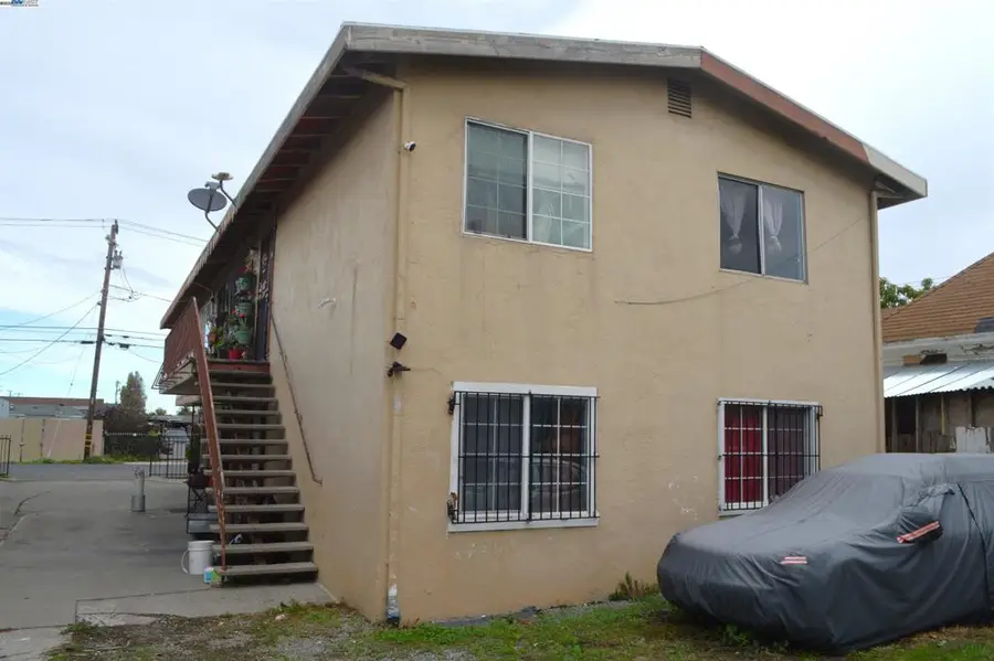 214 Barrett Ave, Richmond, CA 94801 - #2
