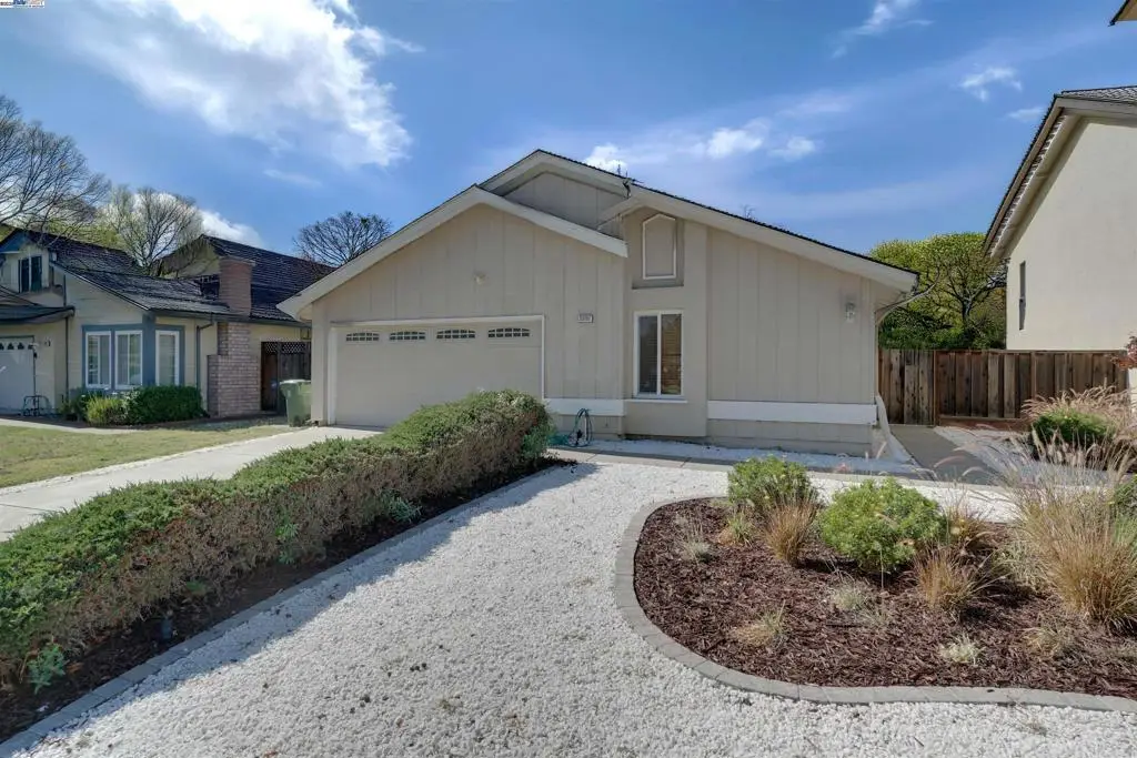 33787 Shylock Dr, Fremont, CA 94555 - Image #1