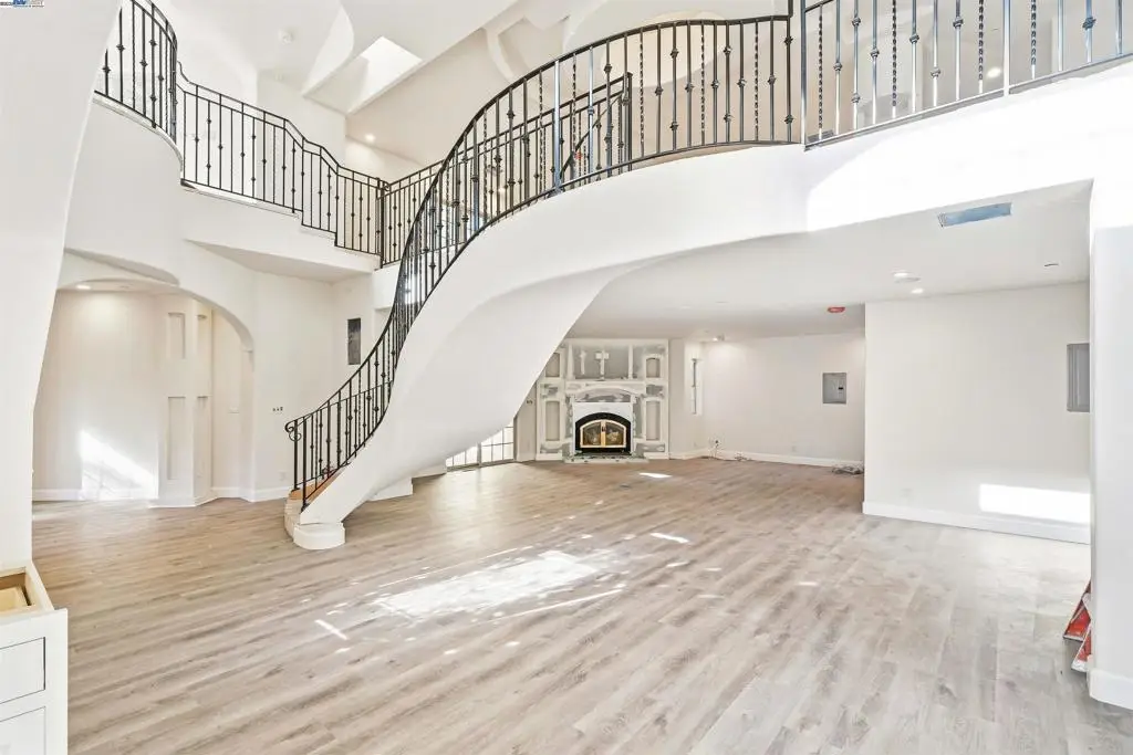 36215 Palomares Rd, Castro Valley, CA 94552 - #1