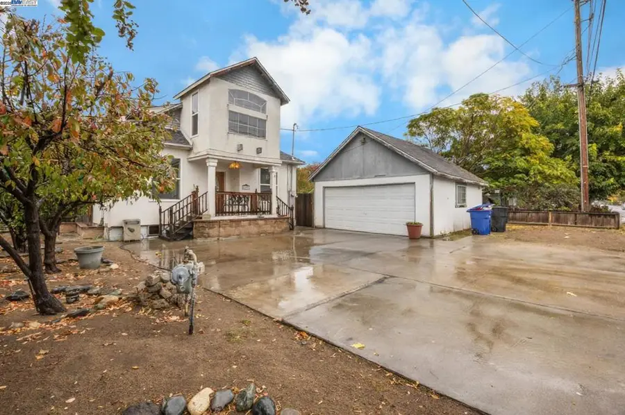 2421 W Rumble Rd, Modesto, CA 95350 - Image #2