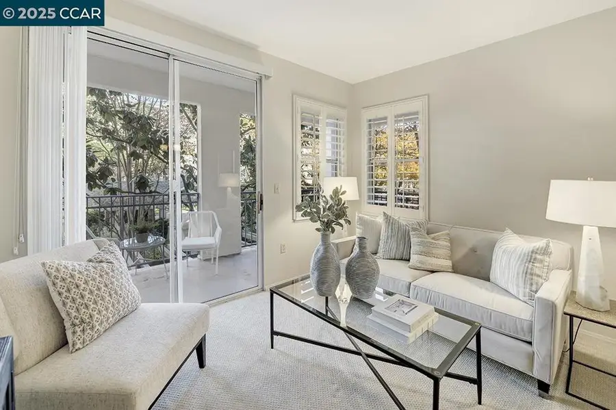 1860 Tice Creek Dr #1239, Walnut Creek, CA 94595 - Image #2