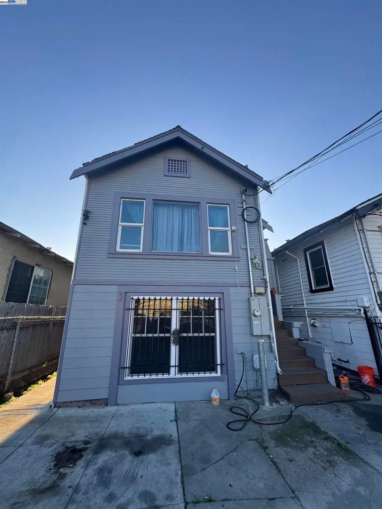7341 Lockwood St, Oakland, CA 94621 - #1