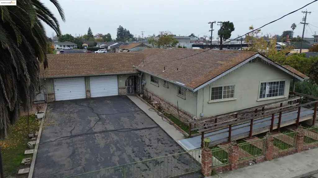 123 S Washington Ave, Manteca, CA 95336 - #1