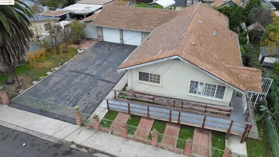 123 S Washington Ave, Manteca, CA 95336 - #2