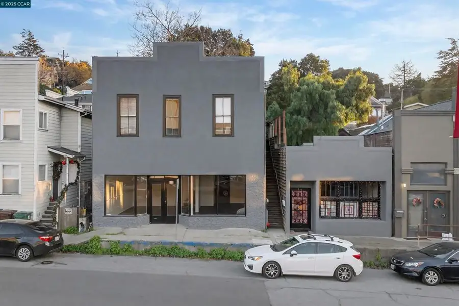 725 Loring Ave, Crockett, CA 94525 - #2