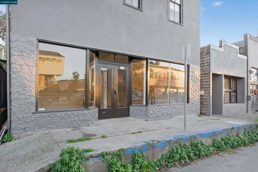 725 Loring Ave, Crockett, CA 94525 - #3