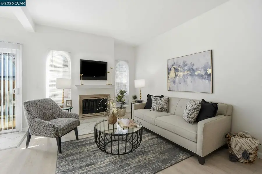 1255 Detroit Ave #3, Concord, CA 94520 - Image #2