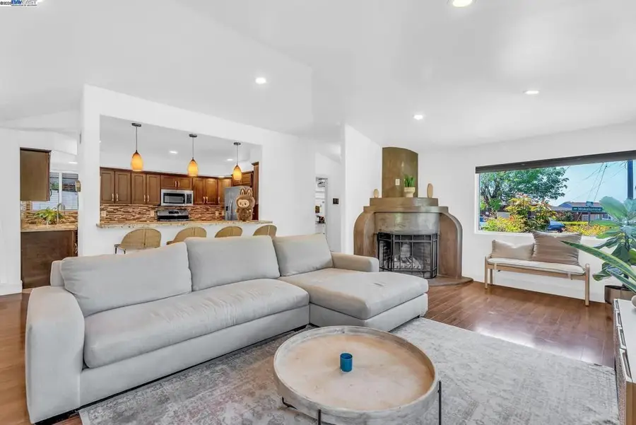 6400 Mokelumne Ave, Oakland, CA 94605 - #2
