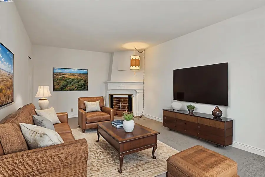 86 Apollo, San Francisco, CA 94124 - #2