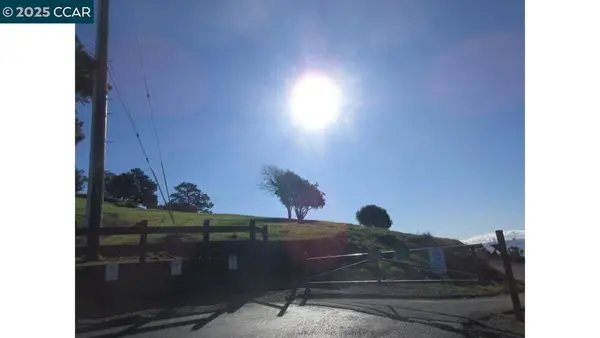 0 Crest Ave, Richmond, CA 94801