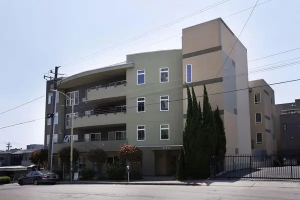 371 30th #201, Oakland, CA 94609