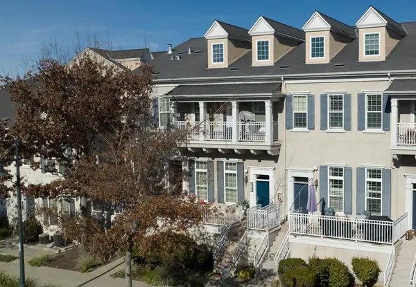 3769 3769 Finnian Way, Dublin, CA 94568