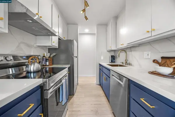 3751 Harrison Street #301, Oakland, CA 94611