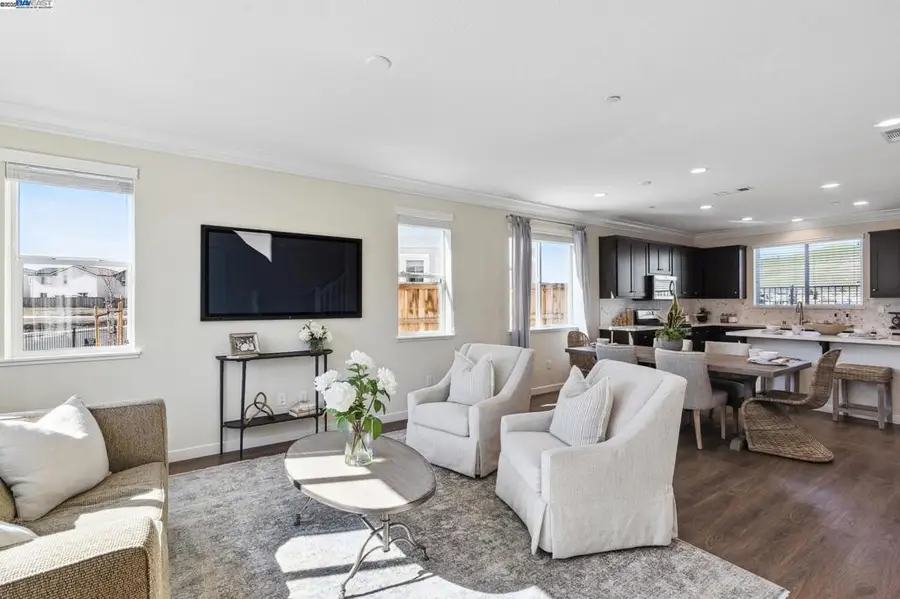 1488 Monument Ln, Fairfield, CA 94533 - #3