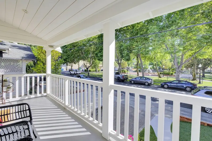 1215 Castro St, Martinez, CA 94553 - Image #3