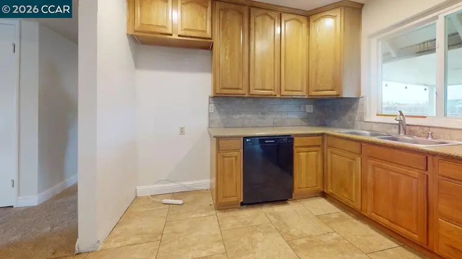 1015 Tenaya Ct, Manteca, CA 95337 - #3