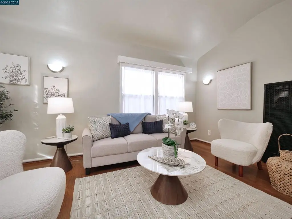 2555 Barrett Ave, Richmond, CA 94804 - #1