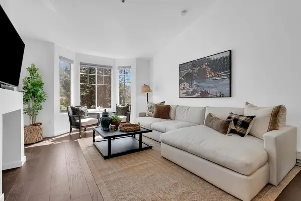 180 Caldecott #314, Oakland, CA 94618