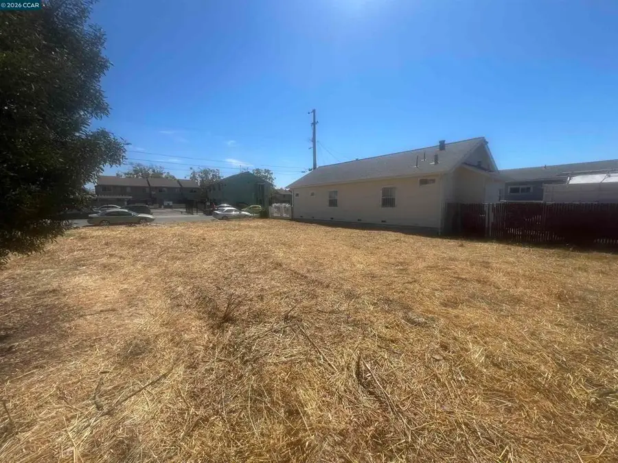 551 6th St, Richmond, CA 94801 - #3
