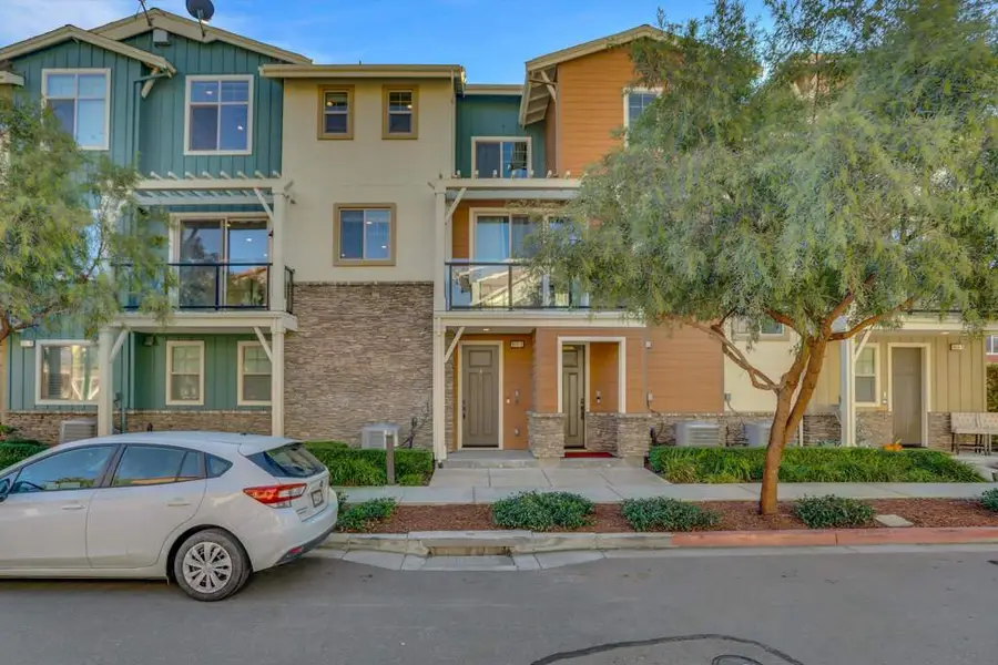865 Tranquility Cir #3, Livermore, CA 94551 - Image #2