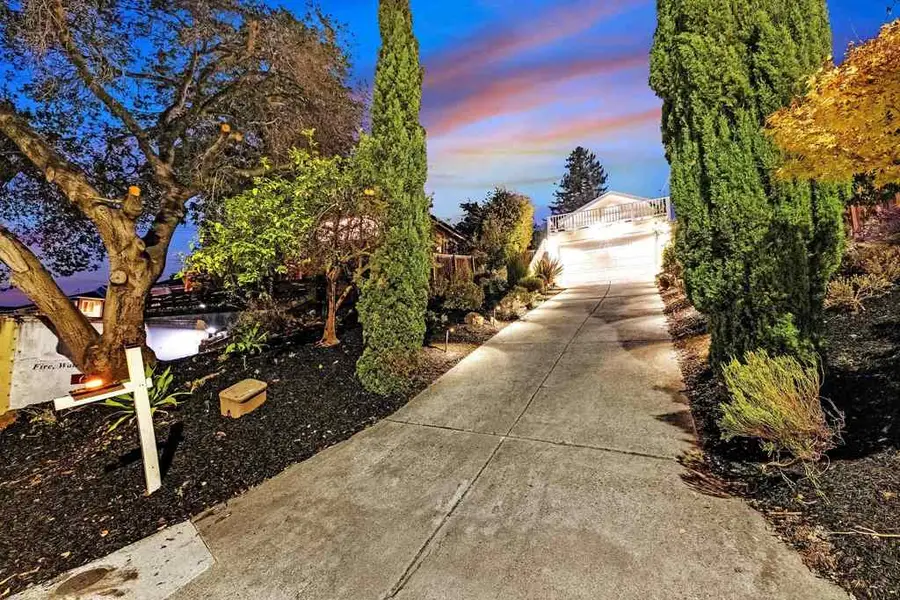 7554 7554 Sunkist Dr, Oakland, CA 94605 - #2