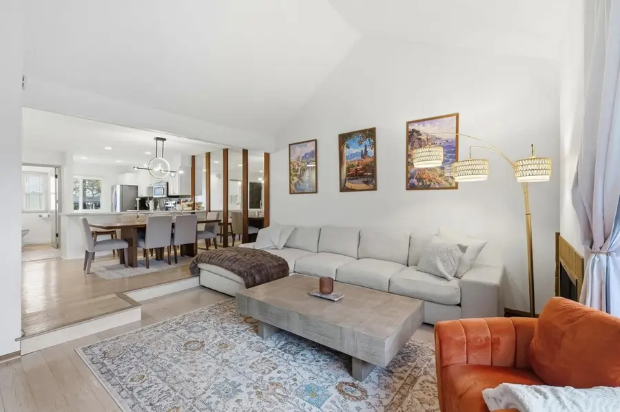 1956 Ascot Dr, Moraga, CA 94556 - Image #2