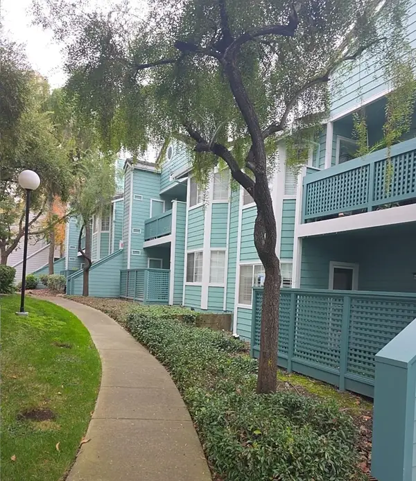 303 Dursey Dr, Pinole, CA 94564