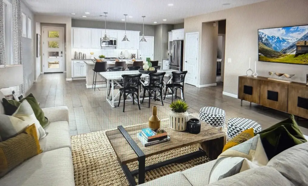 3277 Woody Way, Hollister, CA 95023 - Image #1