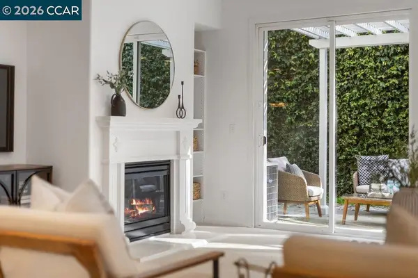 517 Falling Star Dr, Martinez, CA 94553