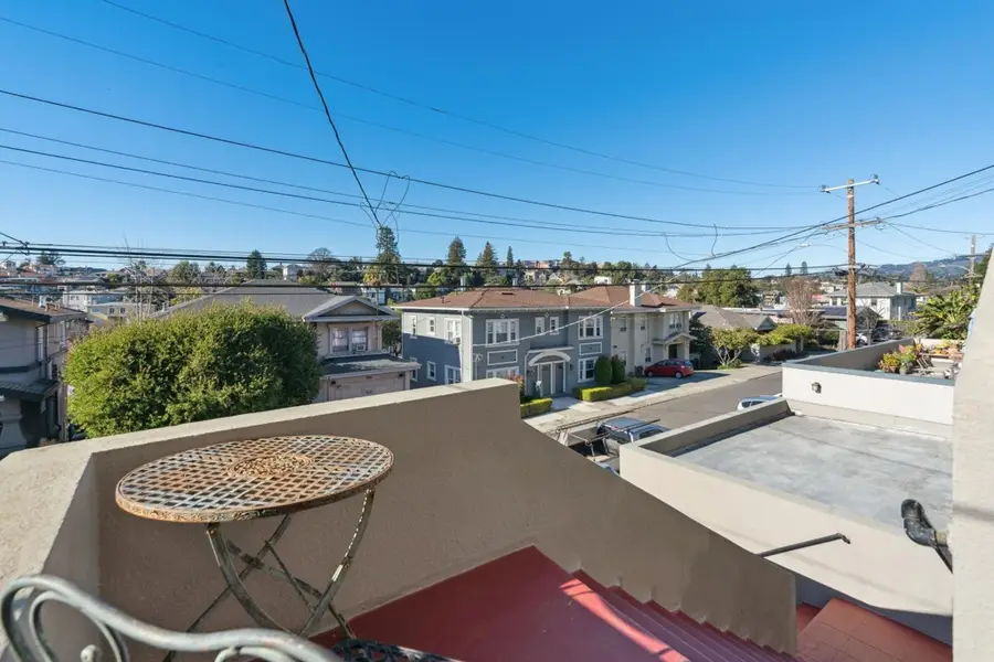 832 Walker, Oakland, CA 94610 - #2