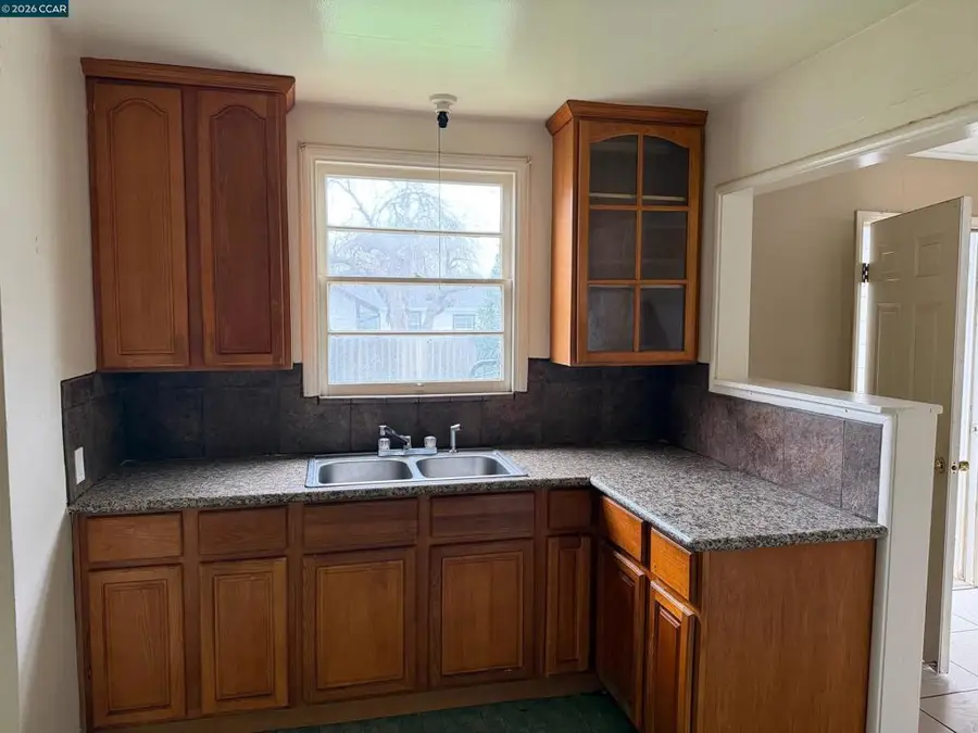 24 Lawrence Ave, Antioch, CA 94509 - Image #3