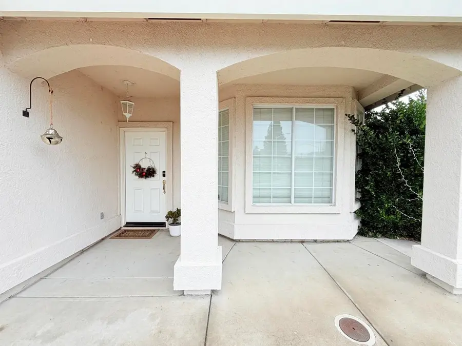 2054 Ajay Dr, Roseville, CA 95678 - #2