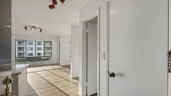 4 4 Anchor Drive #F331, Emeryville, CA 94608