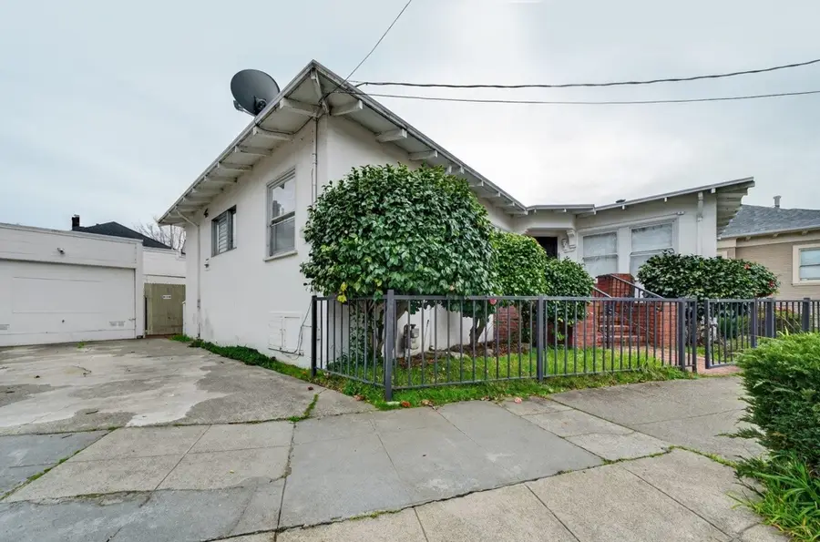 629 66th, Oakland, CA 94609 - #3
