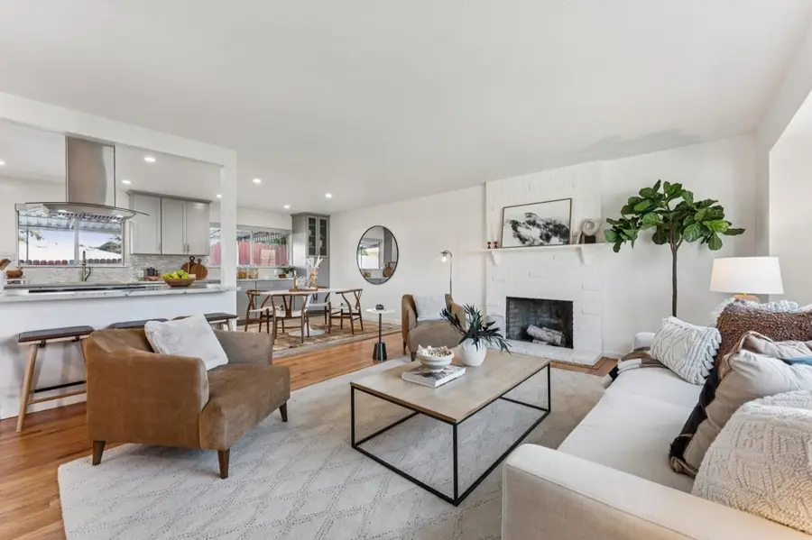 885 Tara Hills Dr, Pinole, CA 94564 - Image #2