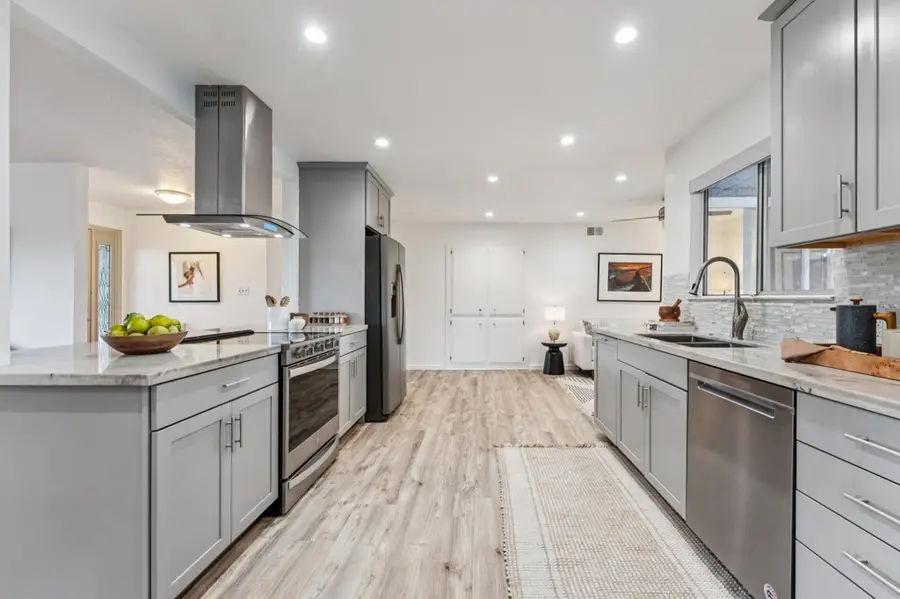 885 Tara Hills Dr, Pinole, CA 94564 - Image #3