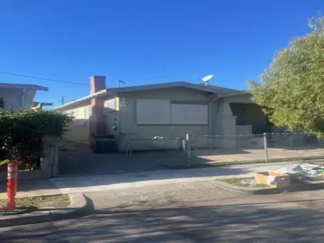 6921 Morken St, Oakland, CA 94621 - #1