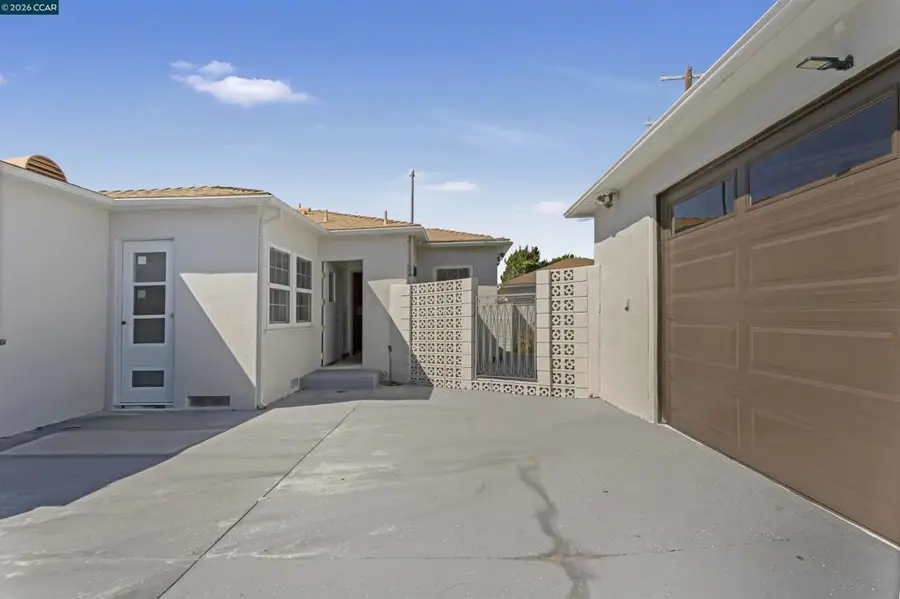 6727 W 87th Pl, Los Angeles, CA 90045 - Image #3